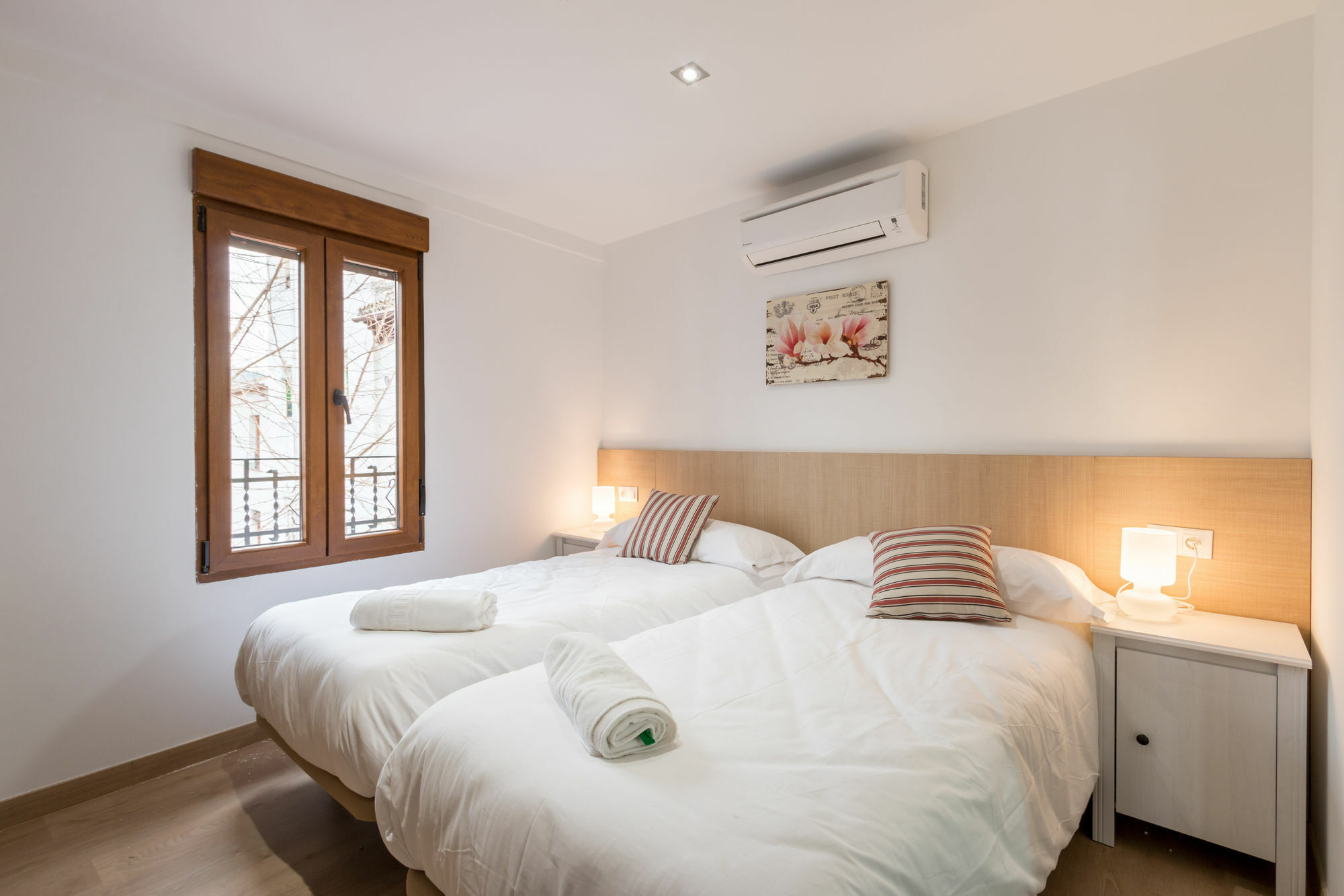 Apartamentos Puerta Nueva Granada Bagian luar foto